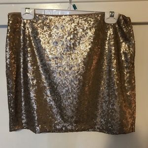 GAP Skirts - GAP gold sequin mini skirt - sz 4 GAP Skirts - GAP gold sequin mini skirt - sz 4